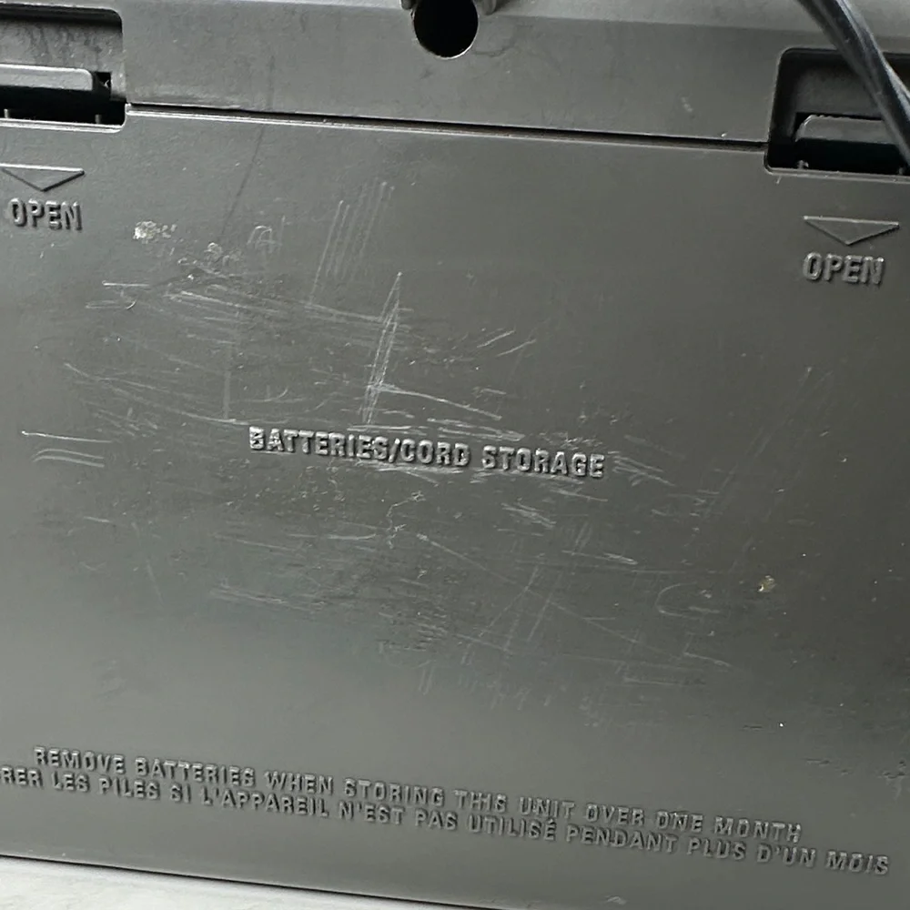 Vintage GE 2 Way power AM/FM Radio 24hourweather portable receiver TV sound 4b - Picture 11 of 15